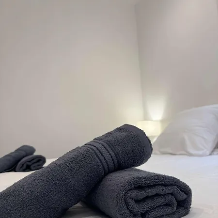 Rare - New In The Heart Of * Cannes