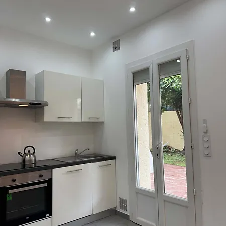 Apartment Rare - New In The Heart Of *
